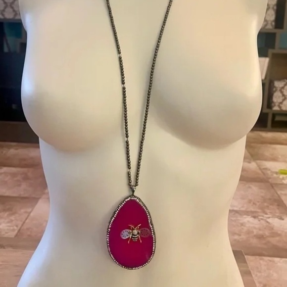 RARE Betsey Johnson Pavé & Stone Bee Beaded Statement Necklace - Picture 3 of 5